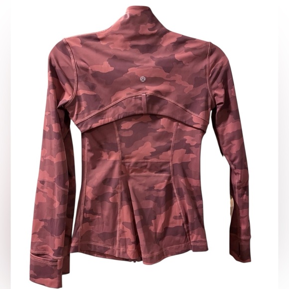 LIKE NEW Lululemon Define Jacket NULUX
Heritage 365 Camo Brier Rose Multi - Picture 5 of 9